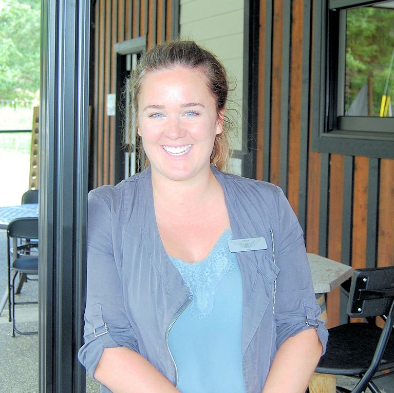 40 Knots winery tasting room host